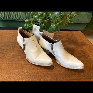 NEW Frye size 7 Sacha Leather Moto Shootie